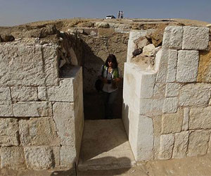 Российские археологи наткнулись на древнюю стену столицы Египта